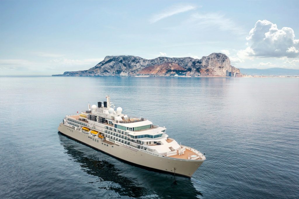 SILVER ENDEAVOUR℠: SILVERSEA® TAUFT OFFIZIELL DAS LUXURIÖSESTE EXPEDITIONSSCHIFF DER WELT IN DER ANTARKTIS