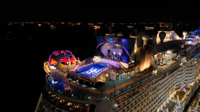 ROYAL CARIBBEAN NIMMT MIT SINGAPUR-KREUZFAHRTEN KURS AUF INTERNATIONALE UFER